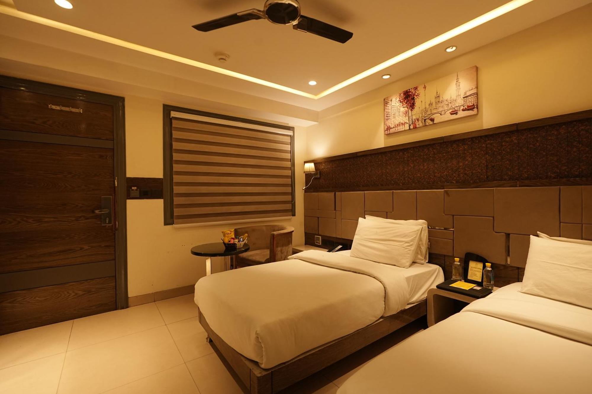 Empire Suites, นิวเดลี ภายนอก รูปภาพ