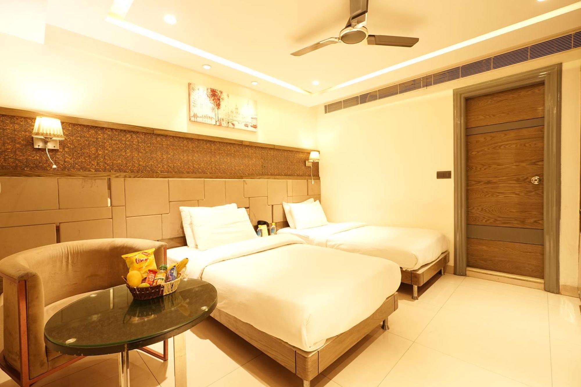 Empire Suites, นิวเดลี ภายนอก รูปภาพ