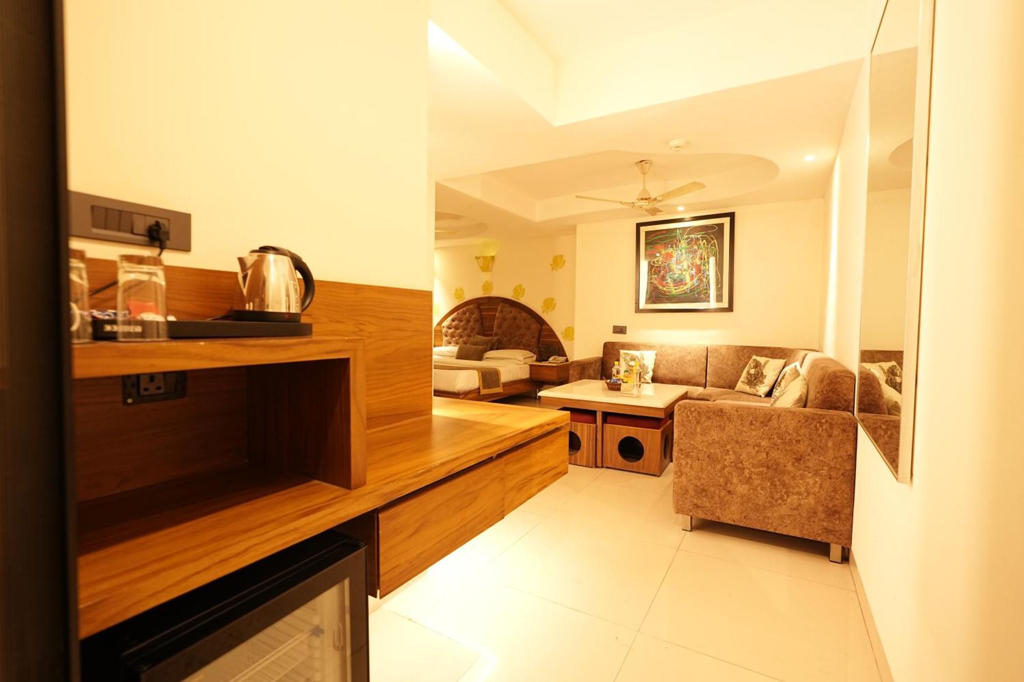 Empire Suites, นิวเดลี ภายนอก รูปภาพ
