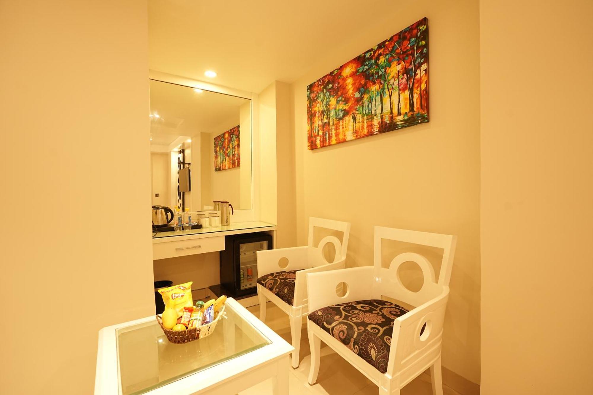 Empire Suites, นิวเดลี ภายนอก รูปภาพ