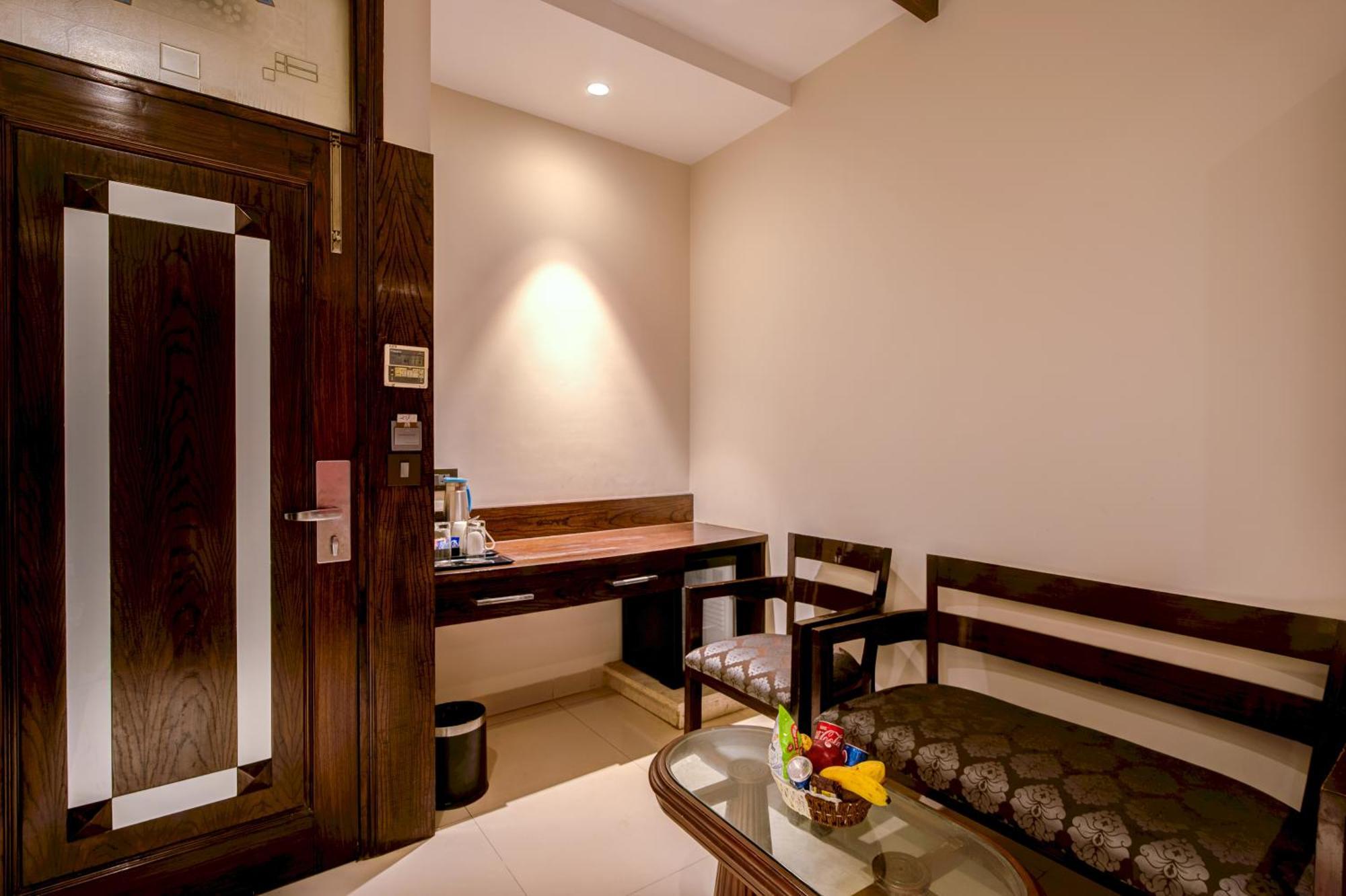 Empire Suites, นิวเดลี ภายนอก รูปภาพ