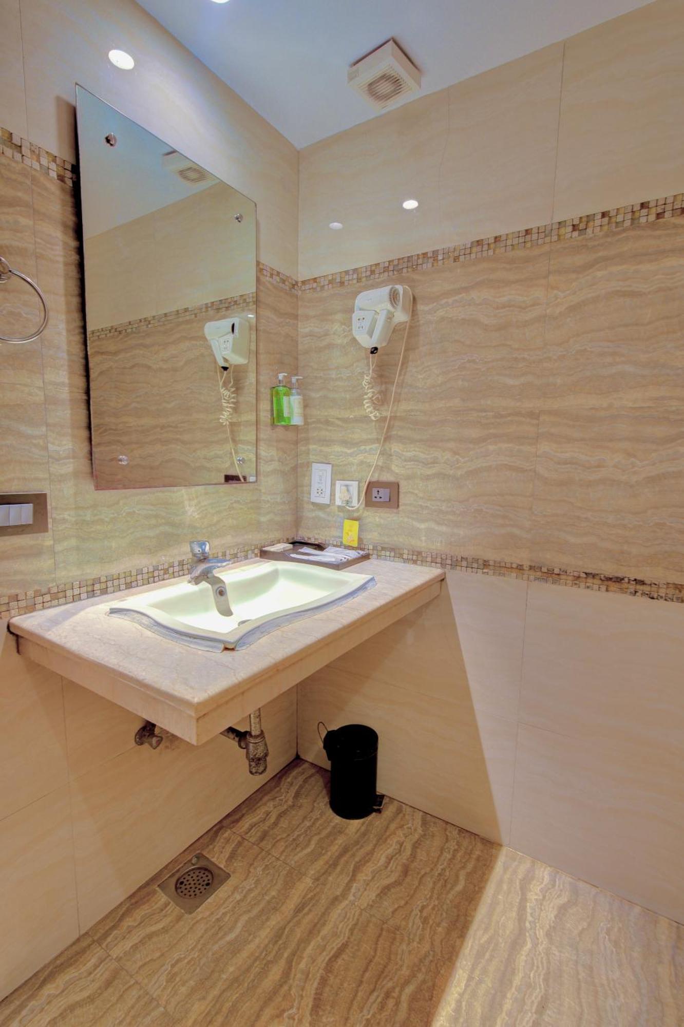 Empire Suites, นิวเดลี ภายนอก รูปภาพ
