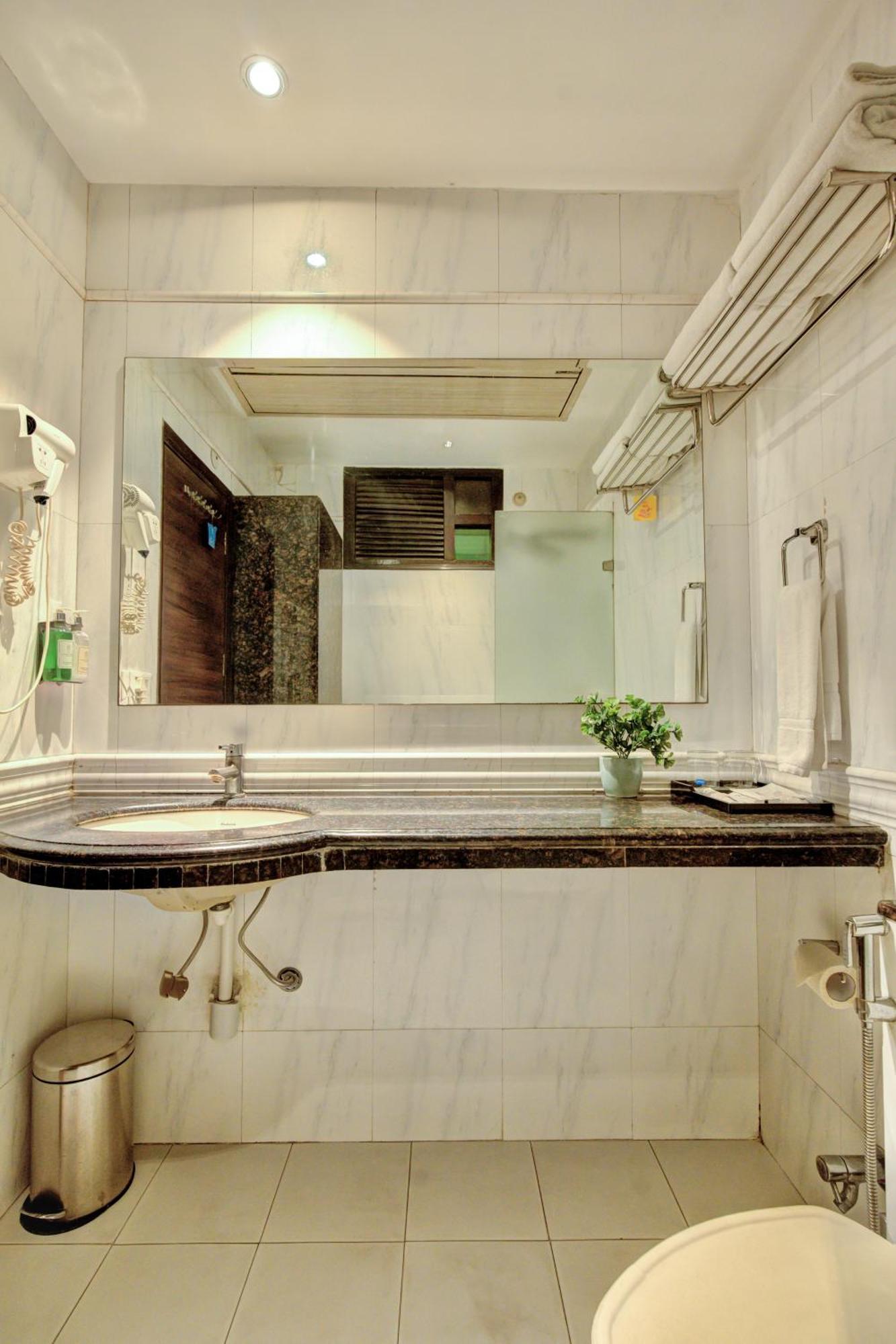 Empire Suites, นิวเดลี ภายนอก รูปภาพ